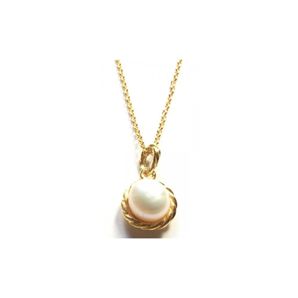 Silver necklace with pearl