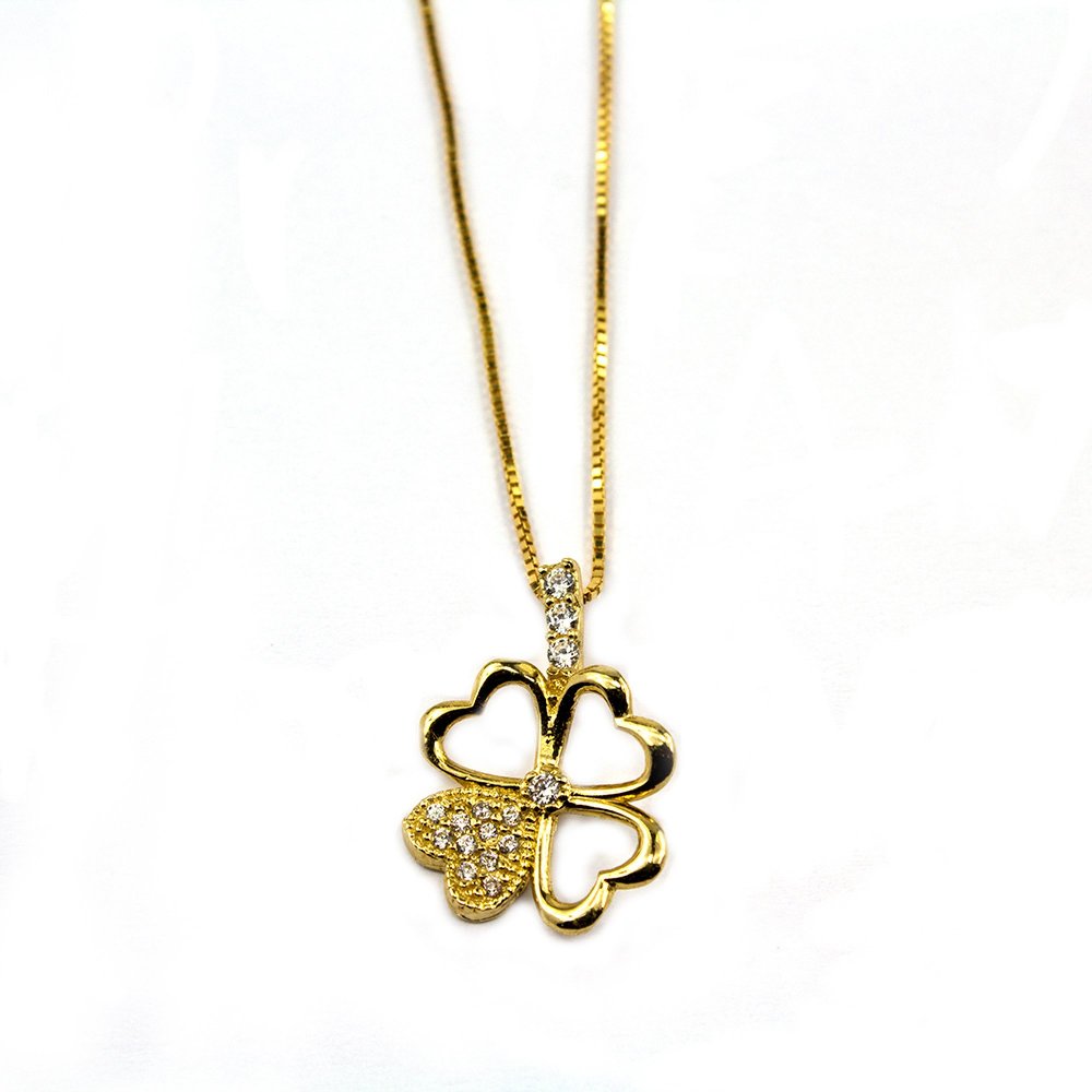 Yellow gold pendant with 4 hearts