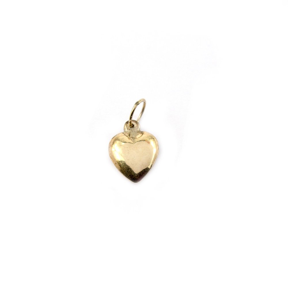 Yellow gold heart pendant