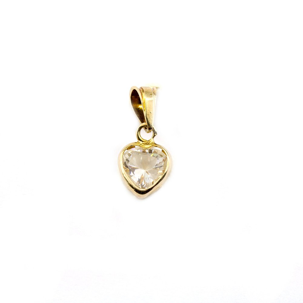 Yellow gold heart pendant