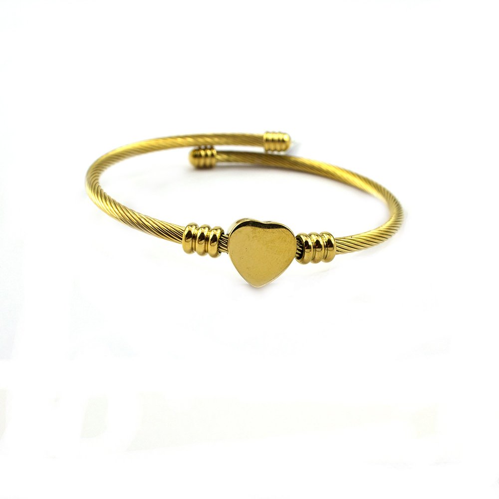 Bangle bracelet heart