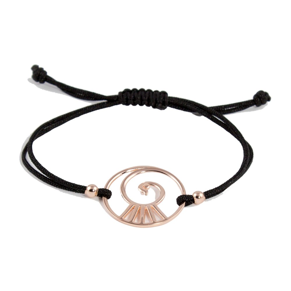 Macrame bracelet with "In Spiral" pattern and black cord