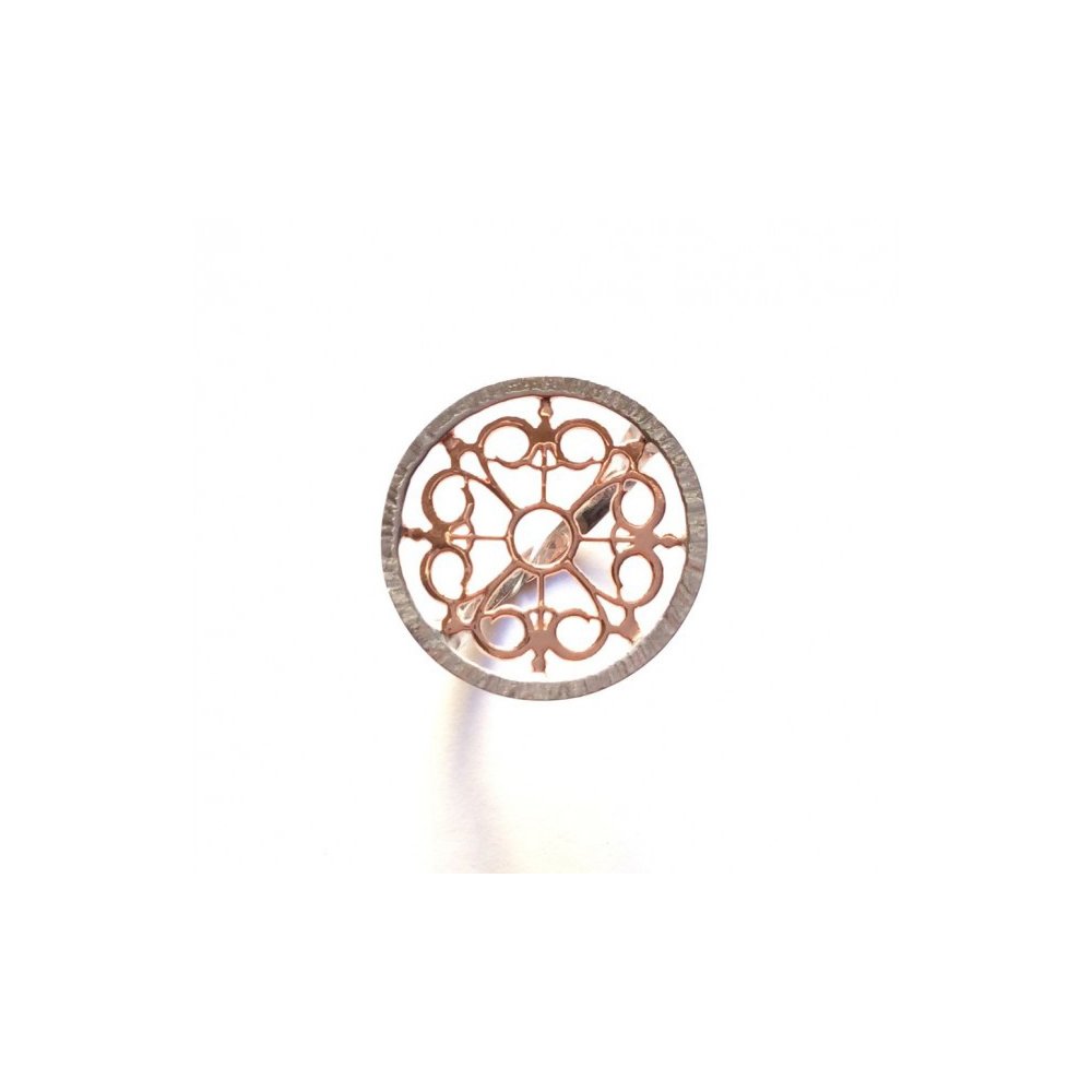 Silver ring with two-tone round pattern